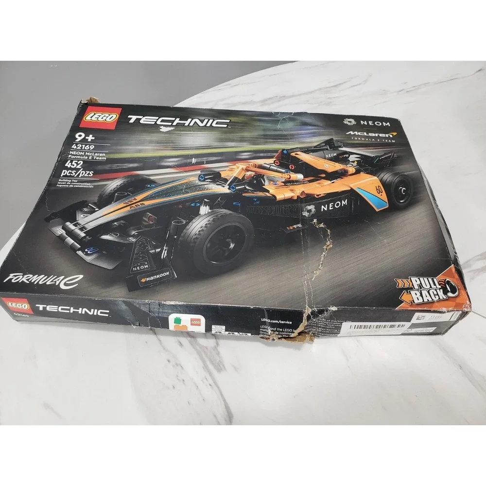 NEW DAMAGED BOX SEALED Lego 42169 Technic NEOM McLaren Formula E Team Pull-Back